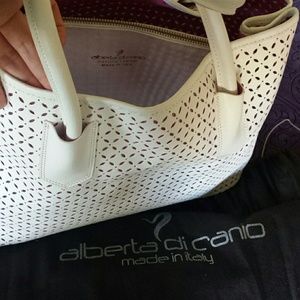 Hand/shoulder bag